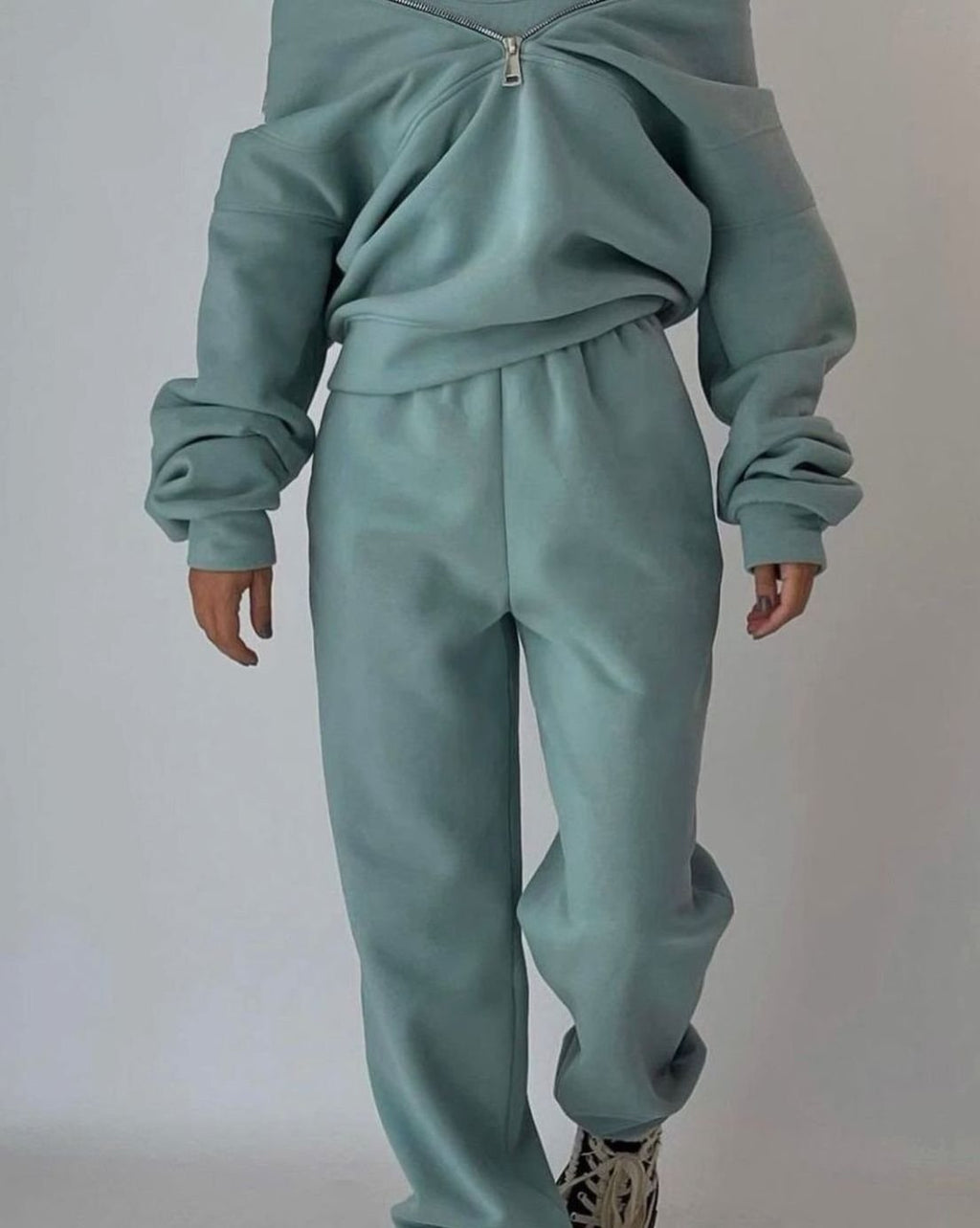 Women's cropped zip sweatshirt tracksuit set with wide-leg trousers