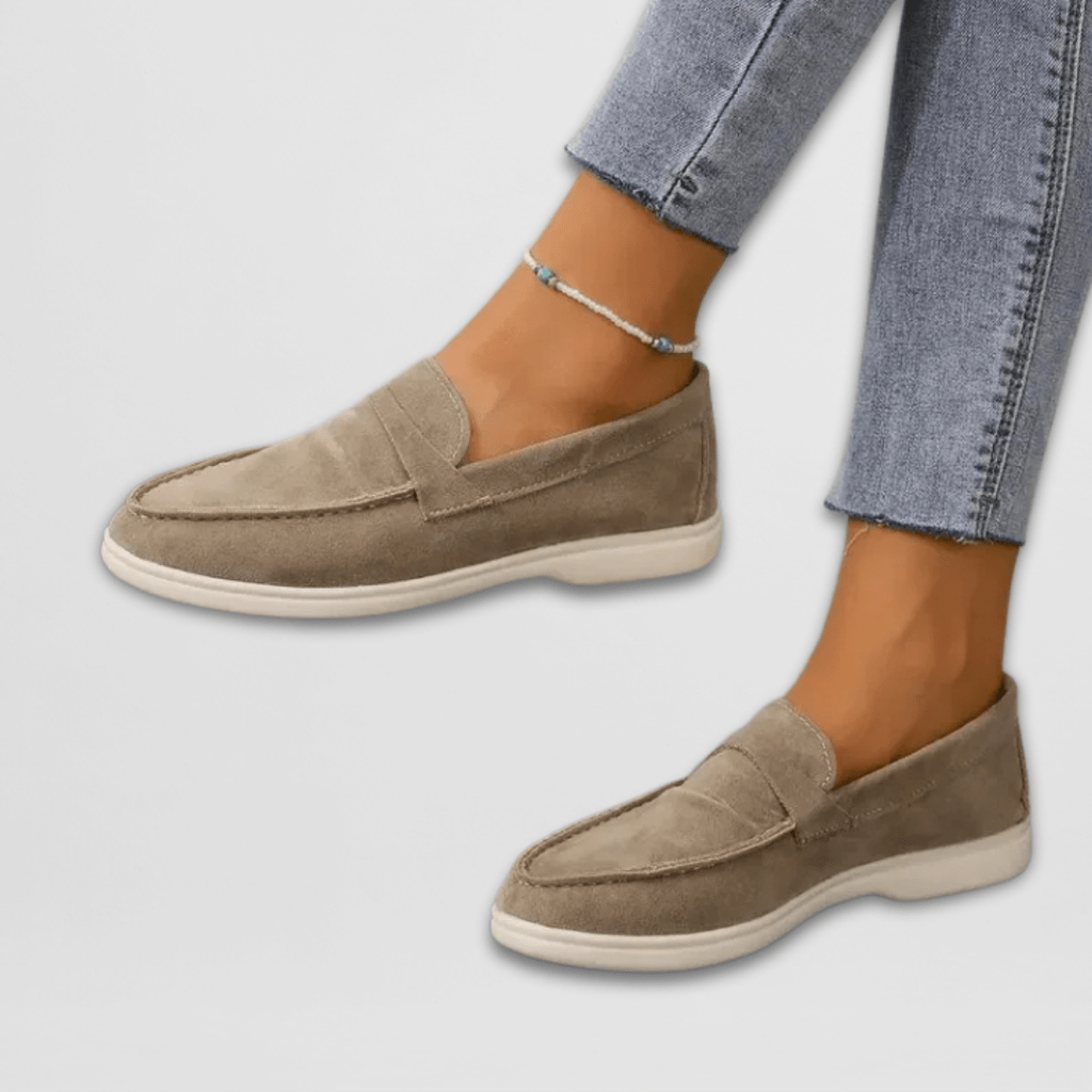 Women's slip-on round-toe penny loafers