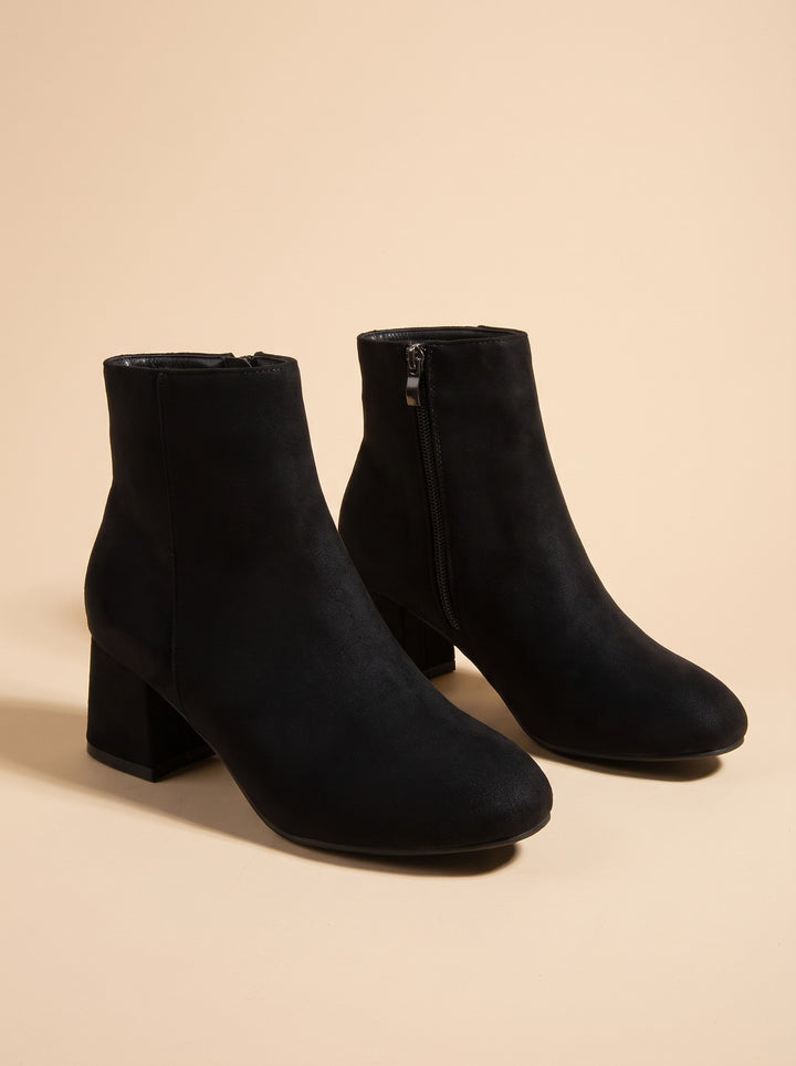 Women's Block Heel Ankle Boots in black