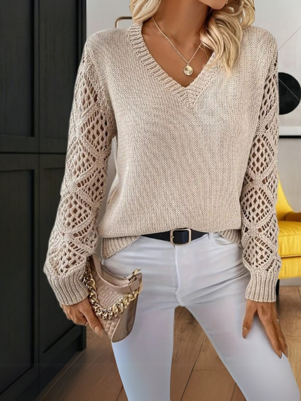 Women's V-neck jumper with long openwork sleeves and ribbed trims